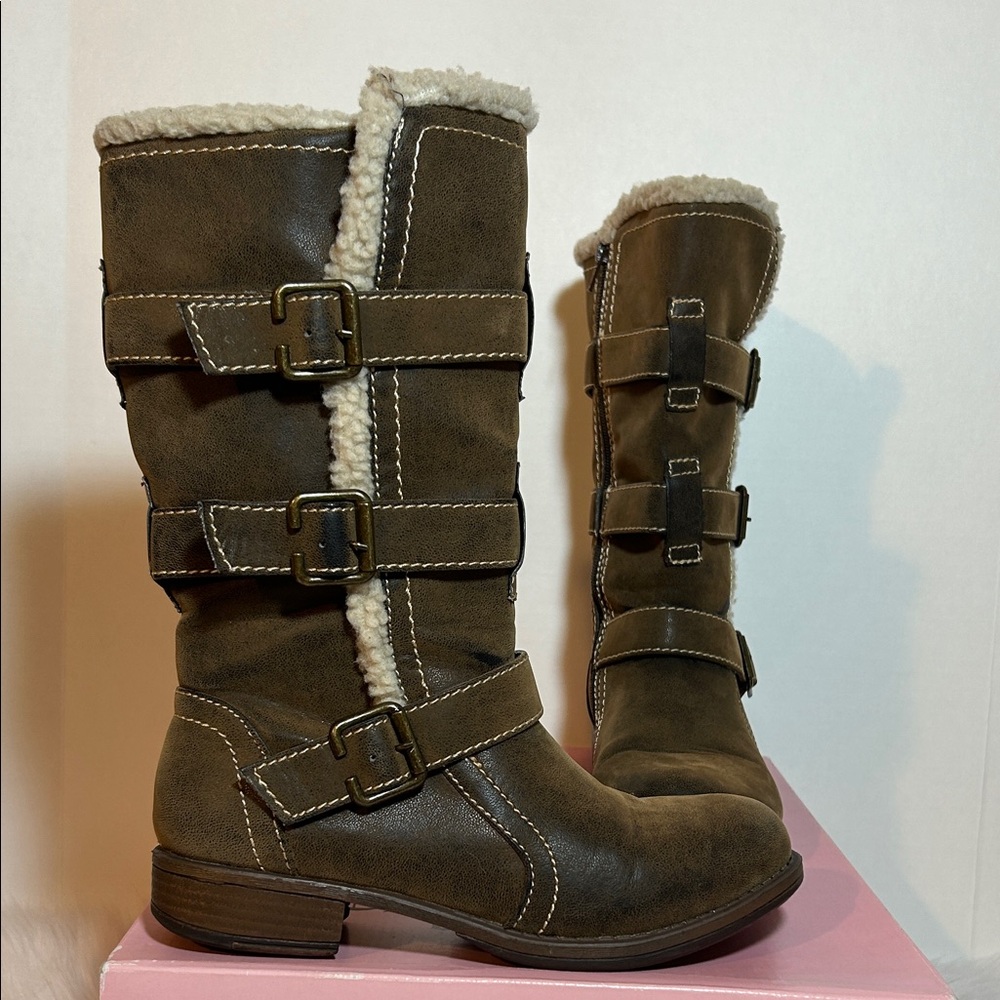 Crown Vintage Brown Shearling Zip Up Boots - 7